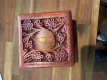 Load image into Gallery viewer, Himalayan Mahogany Wood Box
