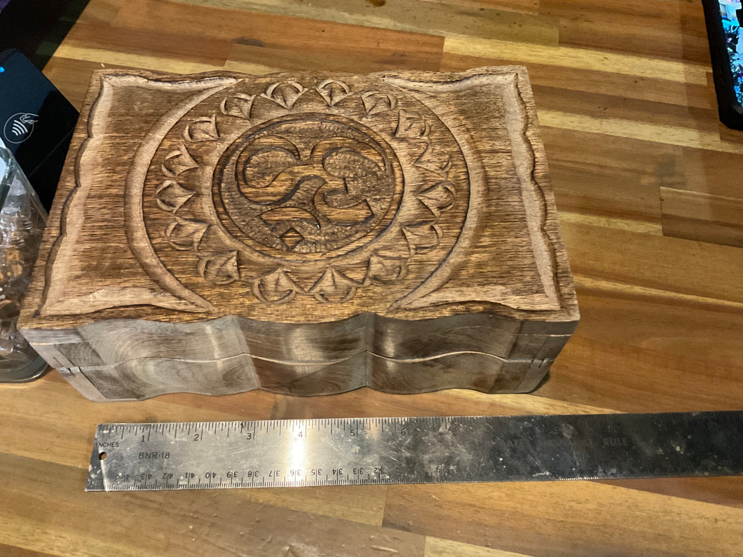 Om Box